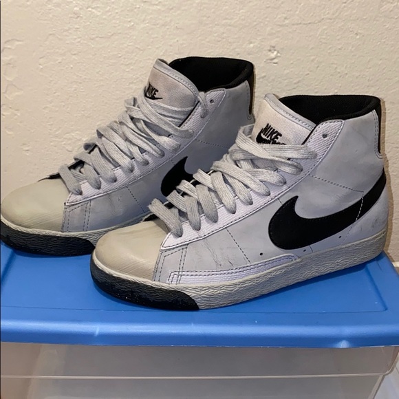 gray nike blazer high